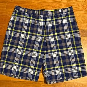 Nike dri-fit golf shorts, size 38